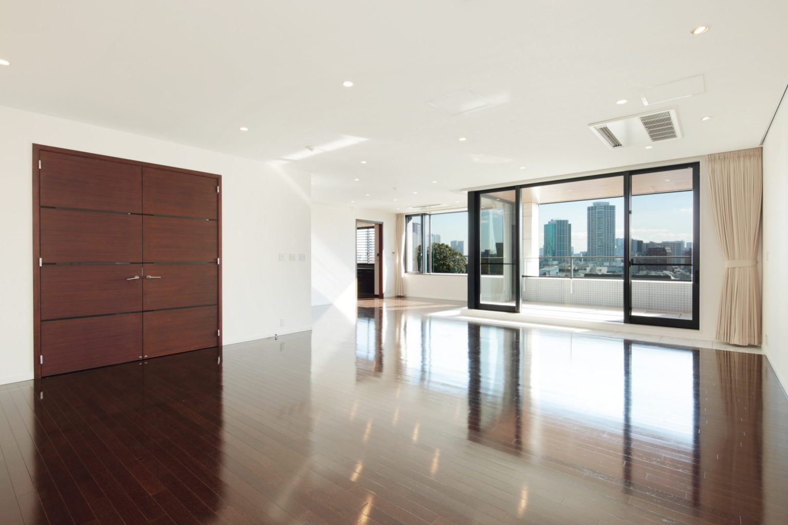 Kara Blanc Sun Realty Luxury Apartments in Tokyo